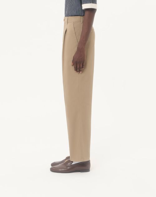 Valentino - Valentino Trousers In Cotton Gabardine With Vlogo Embroidery - Beige - Man - Trousers And Shorts