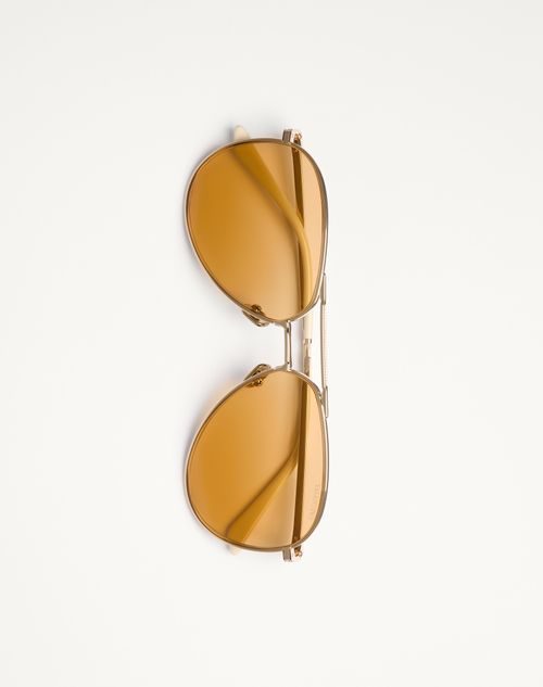  - Gold/amber