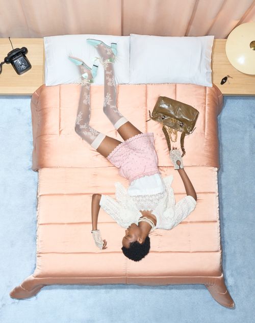 Valentino - Sangallo Shorts With Fleur A Jours Daisy Motif - Pink - Woman - Pants And Shorts