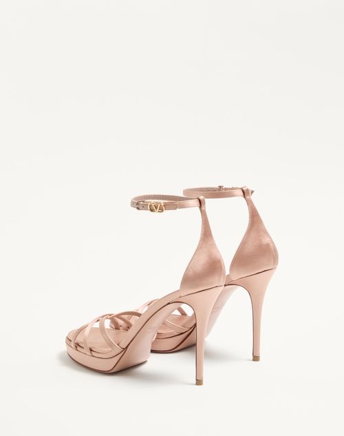 シューズ・サンダルその他 Valentino Garavani Heeled shoes Electric Purple Rockstud Slingback Heels by Valentino