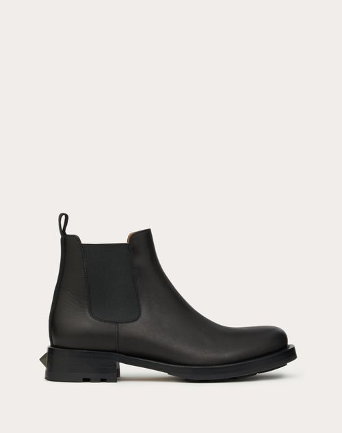 Valentino Garavani - Roman Stud Calfskin Chelsea Boot - Black - Man - Fashion Formal - M Shoes