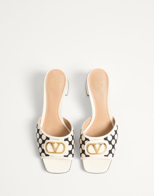  - Black/ivory