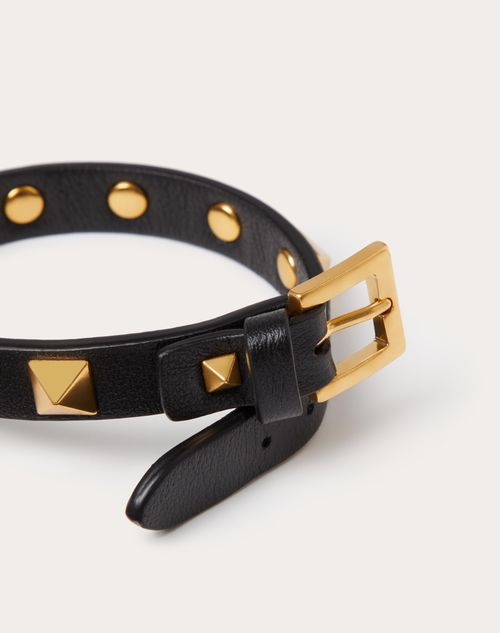 Bracelet In Leather And Metal for Man in Saddle Brown | Valentino US