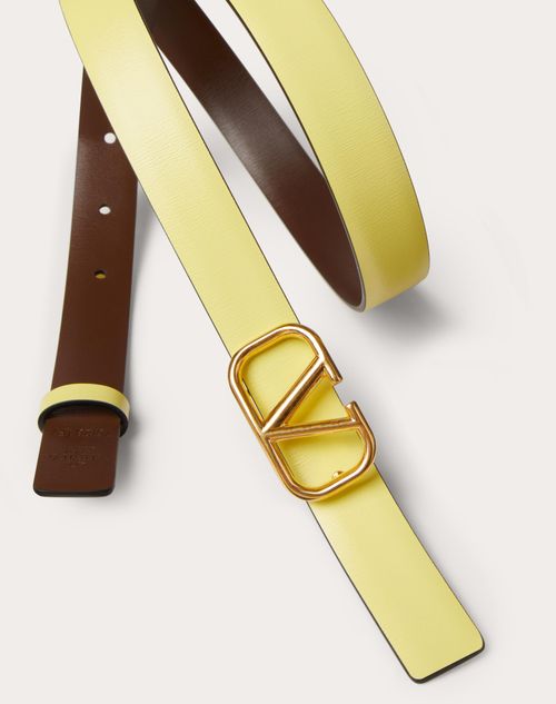 Valentino Garavani - Reversible Vlogo Signature Belt In Glossy Calfskin 20 Mm - Pale Yellow/teak Brown - Woman - Belts - Accessories