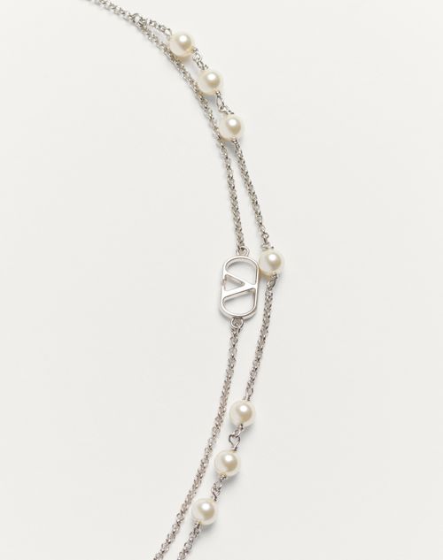 Valentino Garavani - Vlogo Signature Metal Necklace With Swarovski® Pearls - Palladium/cream - Woman - Jewellery