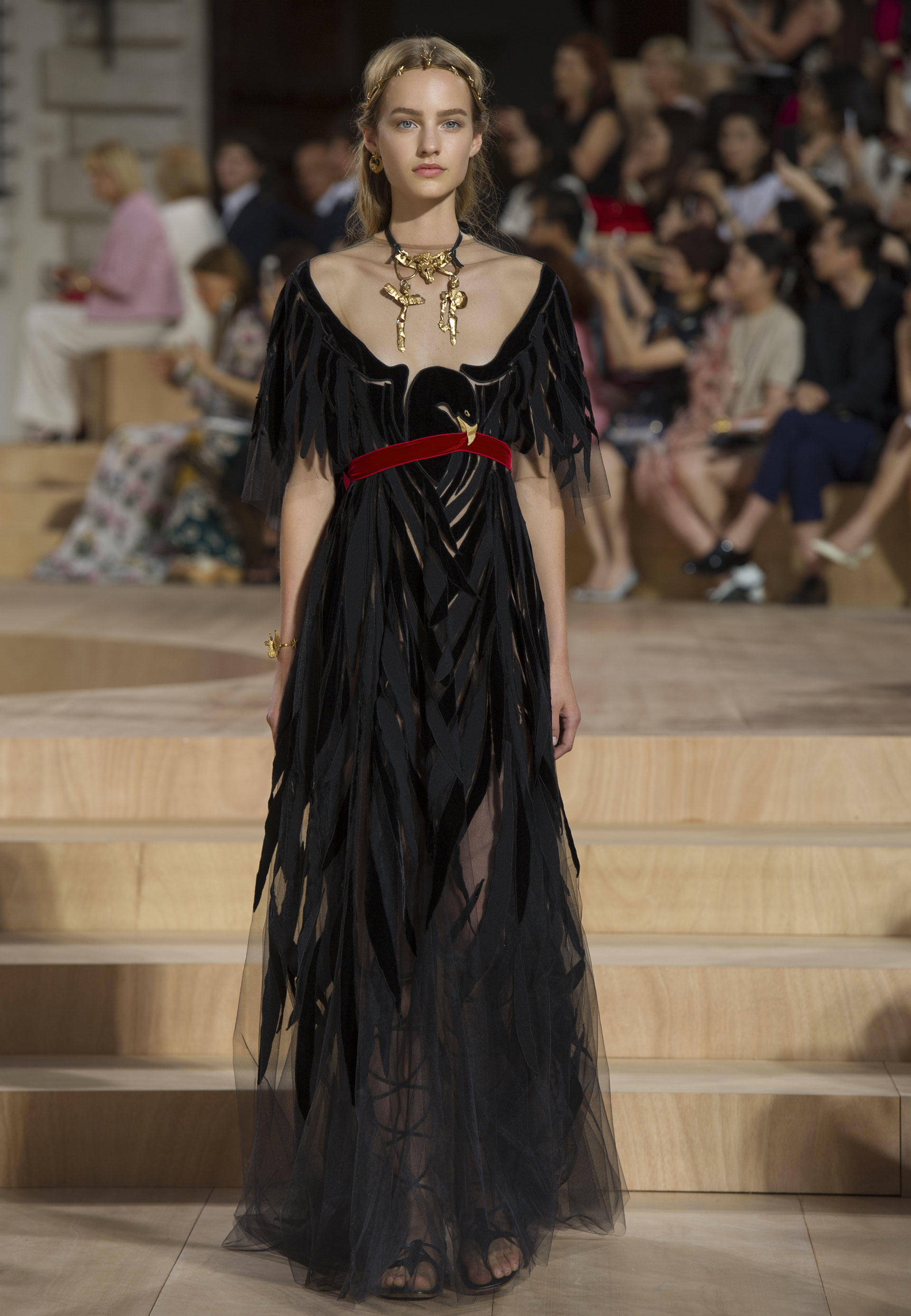 Valentino Couture Fashion Show, Collection Fall Winter 2016