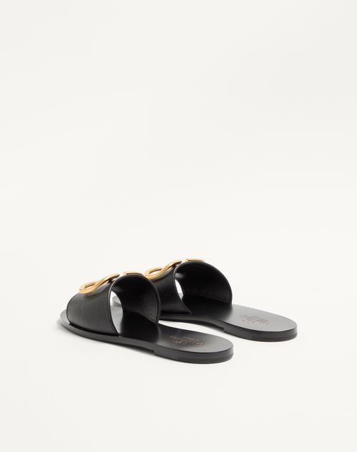 Valentino Garavani - Vlogo Signature Slide Sandal In Grainy Cowhide With Accessory - Black - Woman - Slides And Thongs