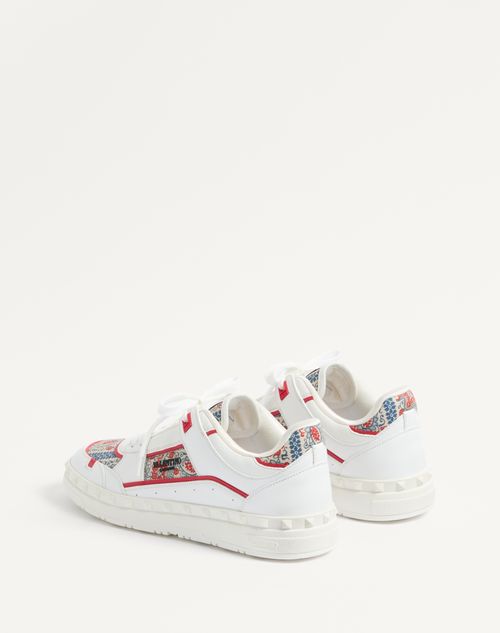  - White/multicolor/coral