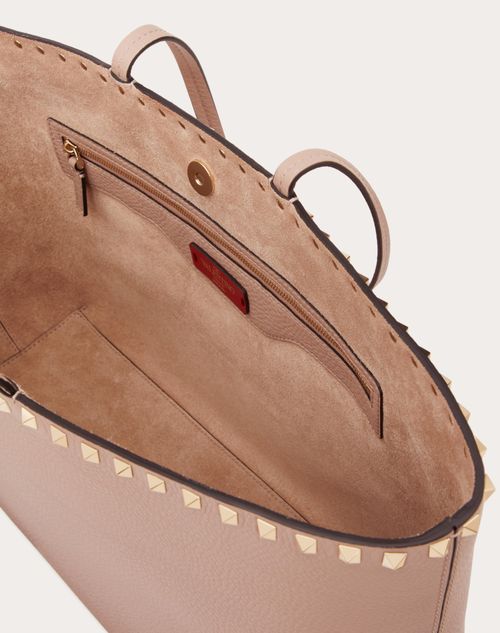 Rockstud Grainy Calfskin Tote Bag for Woman in Poudre Rockstud Grainy Calfskin Tote Bag for Woman in Poudre