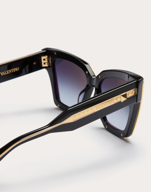 V - Grace Oversized Cateye Acetate for Woman in Black | Valentino US