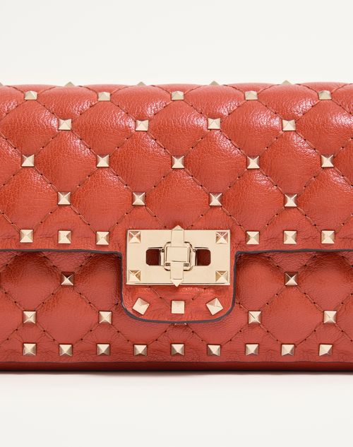Valentino Garavani - Valentino Garavani Rockstud Spike Medium Shoulder Bag In Kidskin - Papavero - Woman - Shoulder Bags