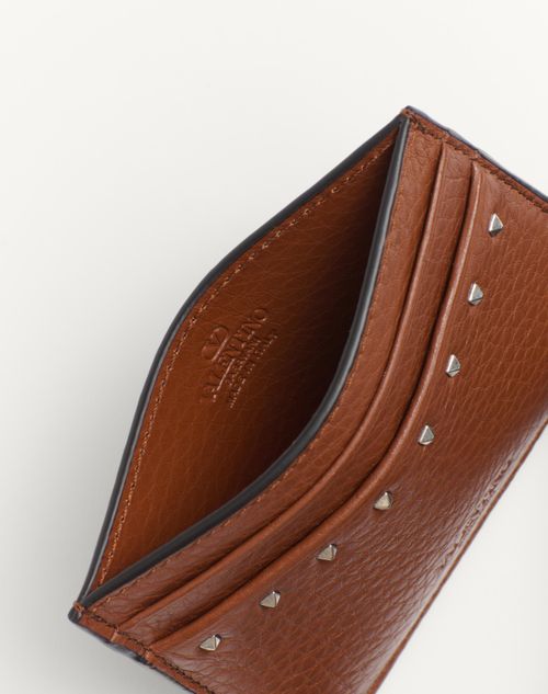  - Saddle Brown