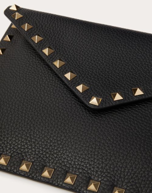 Valentino Garavani - Rockstud Grainy Calfskin Pouch - Black - Woman - Clutches
