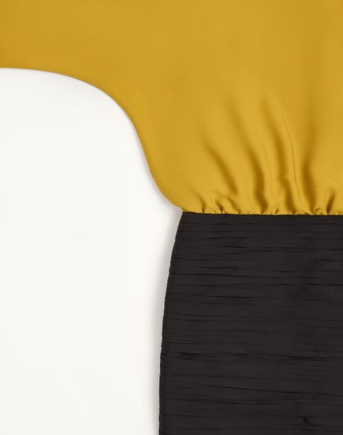 Valentino - Langes Kleid Aus Light Georgette Mit Federn - Ocker/schwarz/rosa - Frau - Kleider
