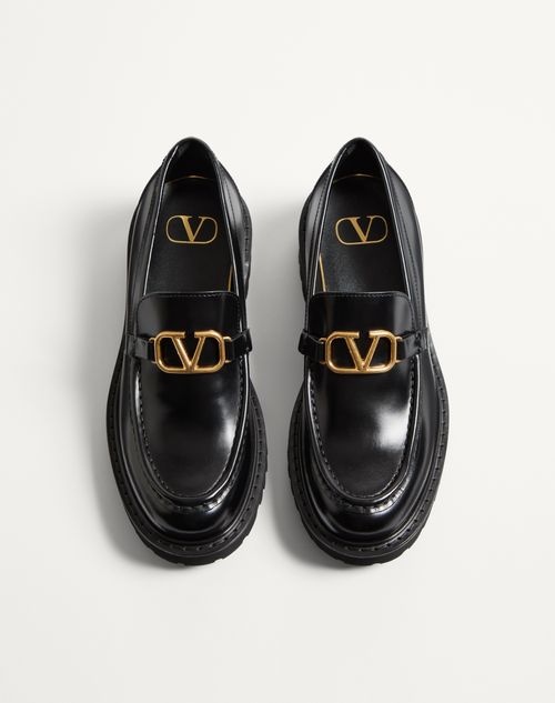 Valentino Garavani - Vlogo Signature Calfskin Loafer - Black - Woman - Loafers And Oxford