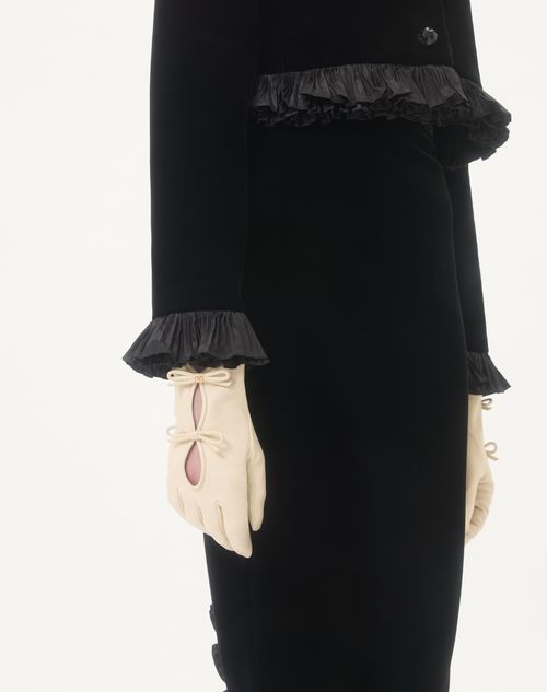 Valentino Garavani - Vlogo Signature Nappa Leather Gloves With Bows - Butter - Woman - Hats And Gloves