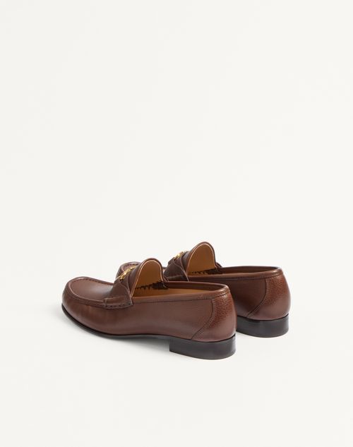 Valentino Garavani - Vlogo Signature Buffalo Loafer - Bark Brown - Man - Loafers And Driver