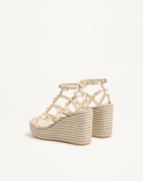 Valentino Garavani - Rockstud Laminated Nappa Wedge Sandal 95 Mm - Platinum - Woman - Espadrilles And Wedges