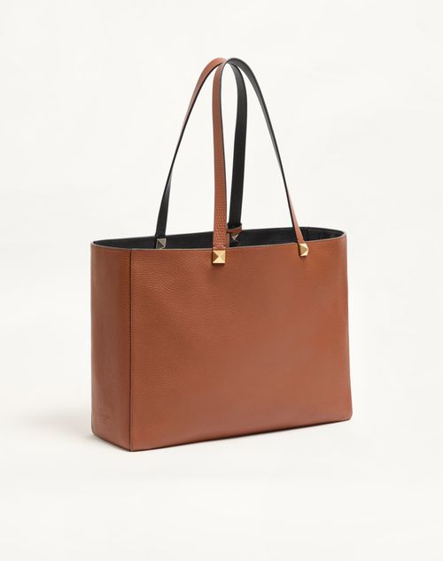 Valentino Garavani - Rockstud Small Tote In Reversible Elk-print Calfskin - Black/saddle Brown - Man - Totes