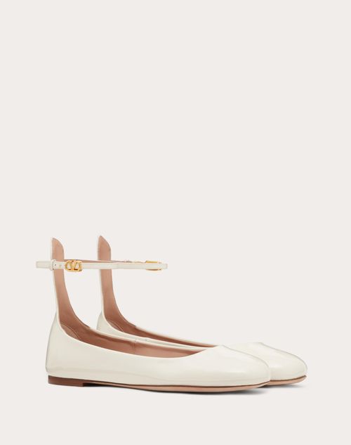 Valentino Garavani - Valentino Garavani Tan-go Patent Leather Ballerina - Light Ivory - Woman - Ballerinas