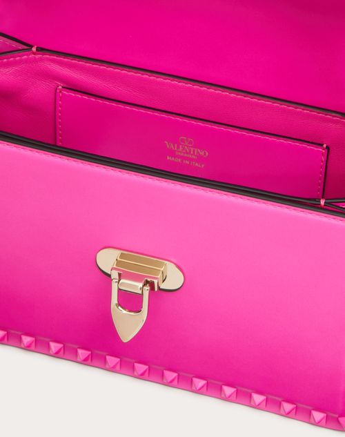 Rockstud23 Smooth Calfskin Shoulder Bag for Woman in Pink Pp Rockstud23 Smooth Calfskin Shoulder Bag for Woman in Pink Pp