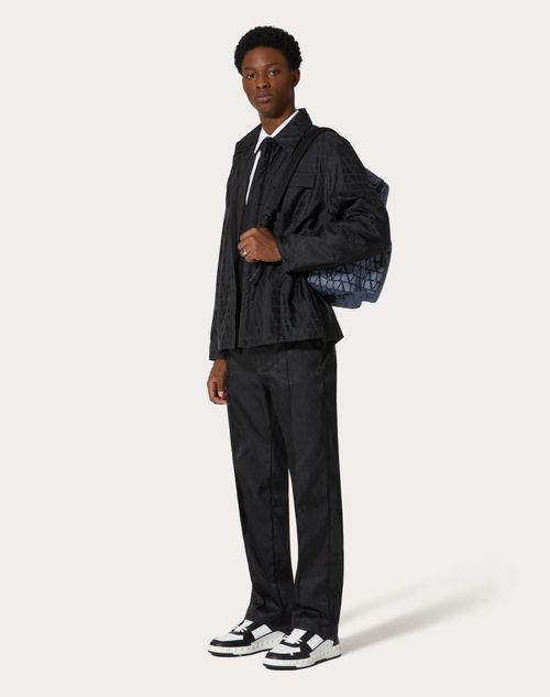 Valentino - Nylon Pants With Toile Iconographe Pattern - Black - Man - Shelf - Mrtw - Pre Ss24 Toile
