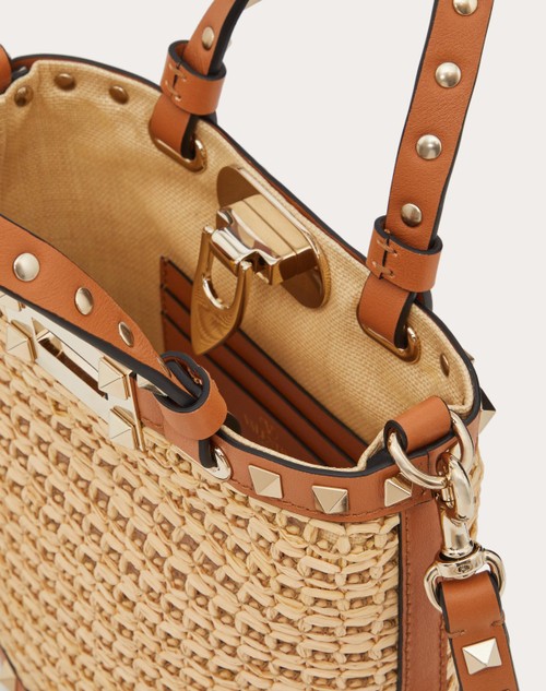 Valentino Garavani mini Rockstud raffia shoulder bag - Neutrals