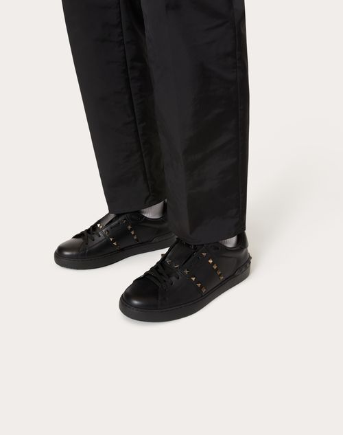 Rockstud Untitled Sneaker In Calfskin Leather for Man in Black | Valentino  DK
