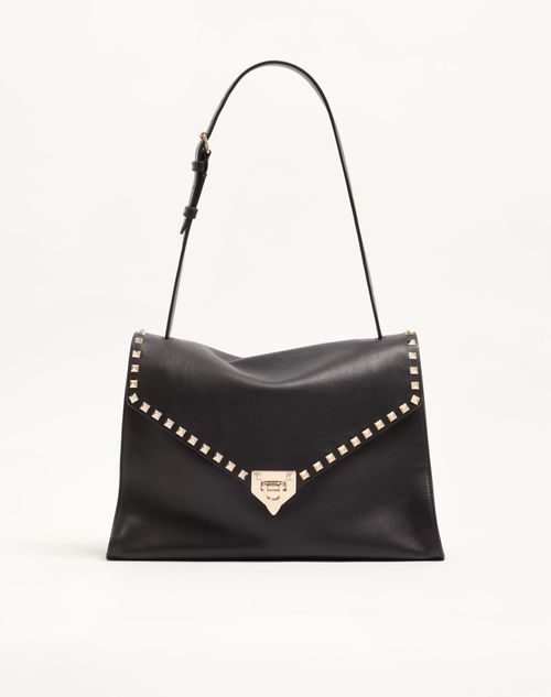 Valentino Garavani - Bolso De Hombro Mediano Valentino Garavani Rockstud Maxxing De Cuero De Becerro Liso - Negro - Mujer - Bolsos Shopping