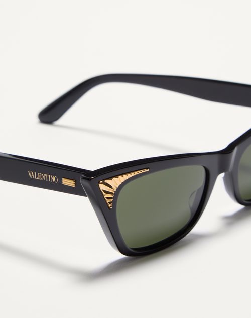  - Black/green