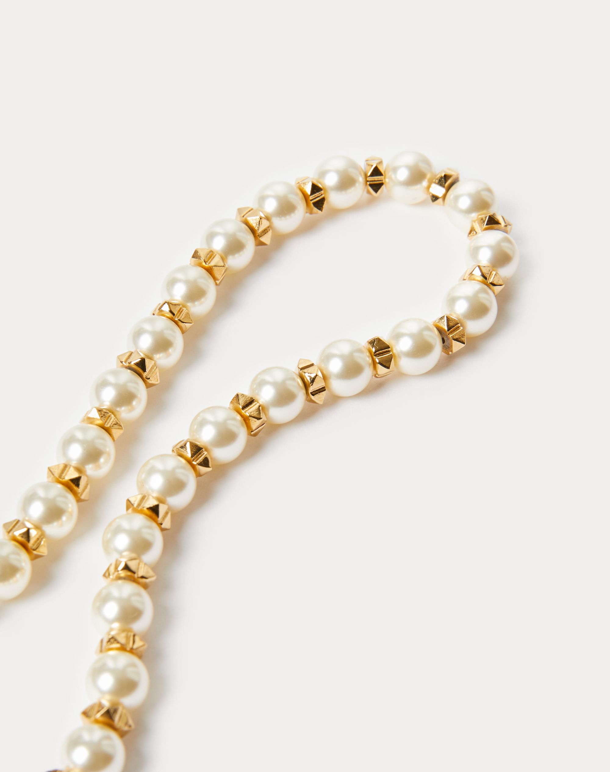 Vロゴ シグネチャー メタル X スワロフスキー®パールビーズ