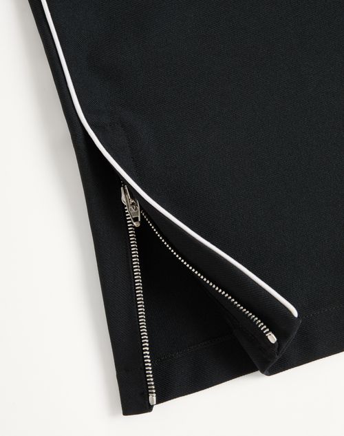 Valentino - Nylon Trousers With Vlogo Patch - Black - Man - Trousers And Shorts