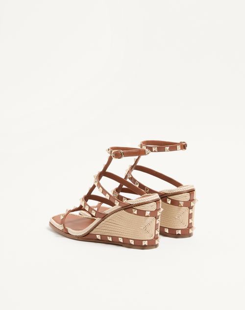 Valentino Garavani - Rockstud Calfskin Wedge Sandal With Cornely Embroidery 80mm - Saddle Brown/natural - Woman - Espadrilles And Wedges