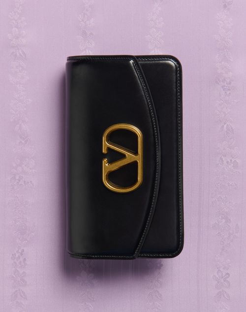 Valentino Garavani - Valentino Garavani Vain Clutch Bag In Shiny Calfskin - Black - Woman - Clutches