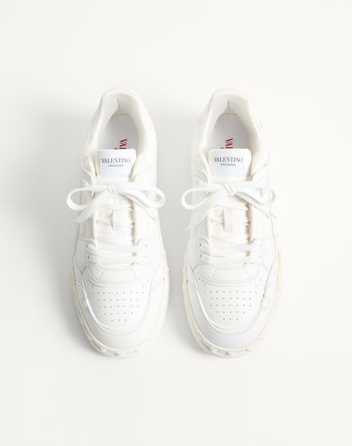 Valentino Garavani - Freedots Low-top Trainer In Calfskin - White - Man - Trainers