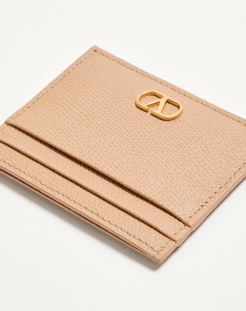 Valentino Garavani - Vlogo Signature Grainy Calfskin Card Holder - Rose Sand - Woman - Wallets And Small Leather Goods