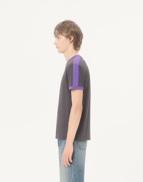 Valentino - Valentino Cotton T-shirt With Crew Neck, Contrasting Side Bands And Vlogo Embroidery - Anthracite/purple - Man - T-shirts And Sweatshirts