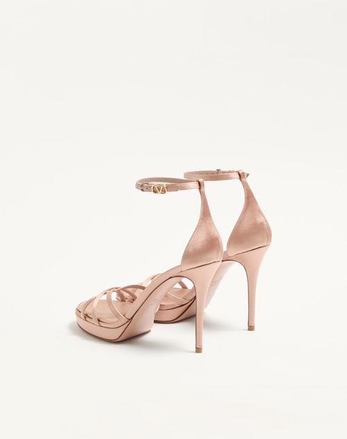 Valentino Garavani - Valentino Garavani Eveninglam Satin Platform Sandal 120mm - Poudre - Woman - Sandals