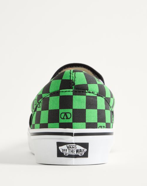 Valentino Garavani - Valentino Garavani Und Vans Slip-on-sneaker Aus Stoff Mit Vlogo-schachbrettmuster Und Tropical Leaves-print - Schwarz/rot/grün - Mann - Sneaker
