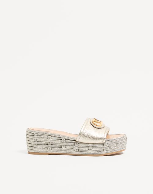 Valentino Garavani Vlogo Signature Wedge Slide In Laminated Grainy Calfskin 60mm Woman Platinum 42 In Silver