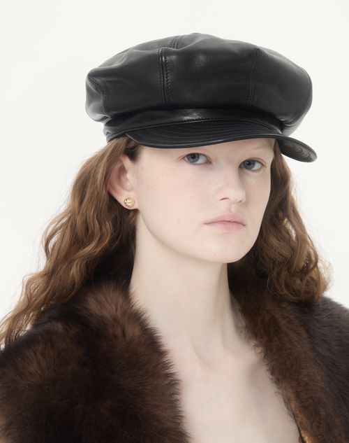 Valentino Garavani - Vlogo Signature Earrings With Pearls - Gold/cream - Woman - Jewellery