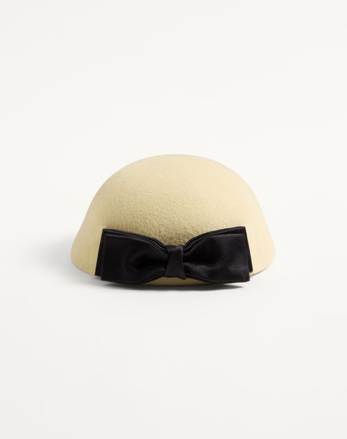 Valentino Garavani Vlogo Signature Hat In Lapin Fabric With Satin Bow Woman Cream/black 56