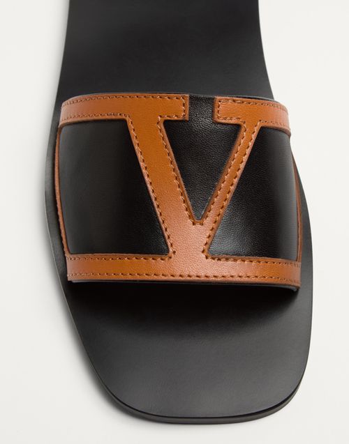 Valentino Garavani - Viva Superstar Slide Sandal In Nappa Leather - Black/roasted Pecan - Woman - Slides And Thongs