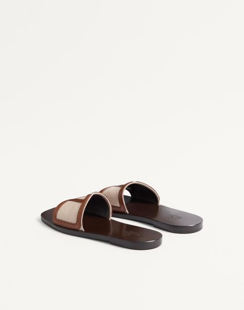 Valentino Garavani - Viva Superstar Slide Sandal In Canvas Fabric And Nappa Leather - Natural/tobacco - Man - Sandals