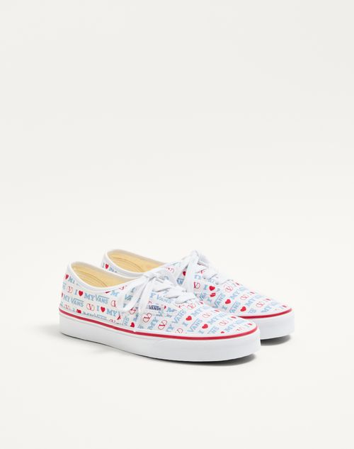 Valentino Garavani - Valentino Garavani And Vans Low-top Trainer In Valentino Vans Love Print Fabric - White/rouge Pur/sky Blue - Woman - Sneakers
