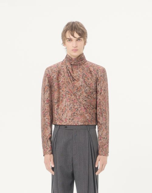 Valentino - Camicia Valentino In Viscosa E Seta Con Scollo A Foulard Drappeggiato E Stampa Urbs All Over - Terracotta/multicolor - Uomo - Camicie