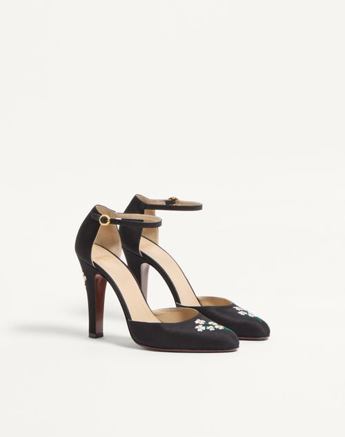 Valentino Garavani - Hi Dolly Fabric Pumps With Floral Embroidery 105mm - Black - Woman - Pumps