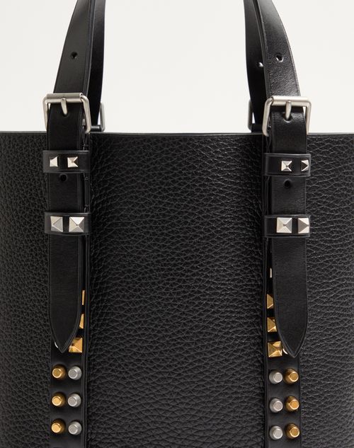 Valentino Garavani - ヴァレンティノ ガラヴァーニ ロックスタッズ グレインカーフスキン スモール トート - ブラック - メンズ - トート