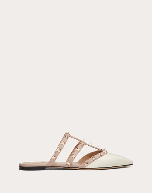 Valentino Rockstud Patent Leather Slippers In Ivory/poudre