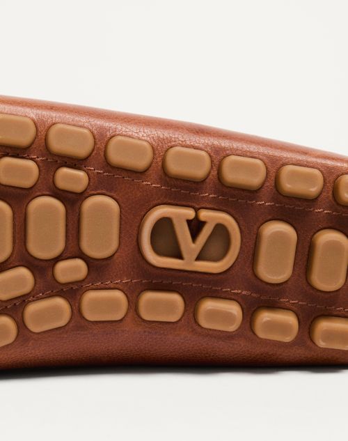Valentino Garavani - Driver Fastaway Buffalo Loafer - Tobacco - Man - Loafers And Driver